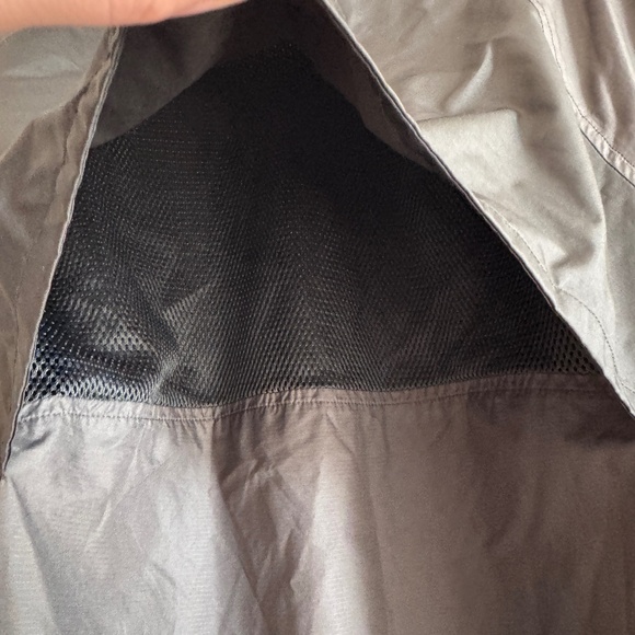 Adidas V-Neck Windbreaker - LIKE NEW 🔥 - Picture 6 of 7